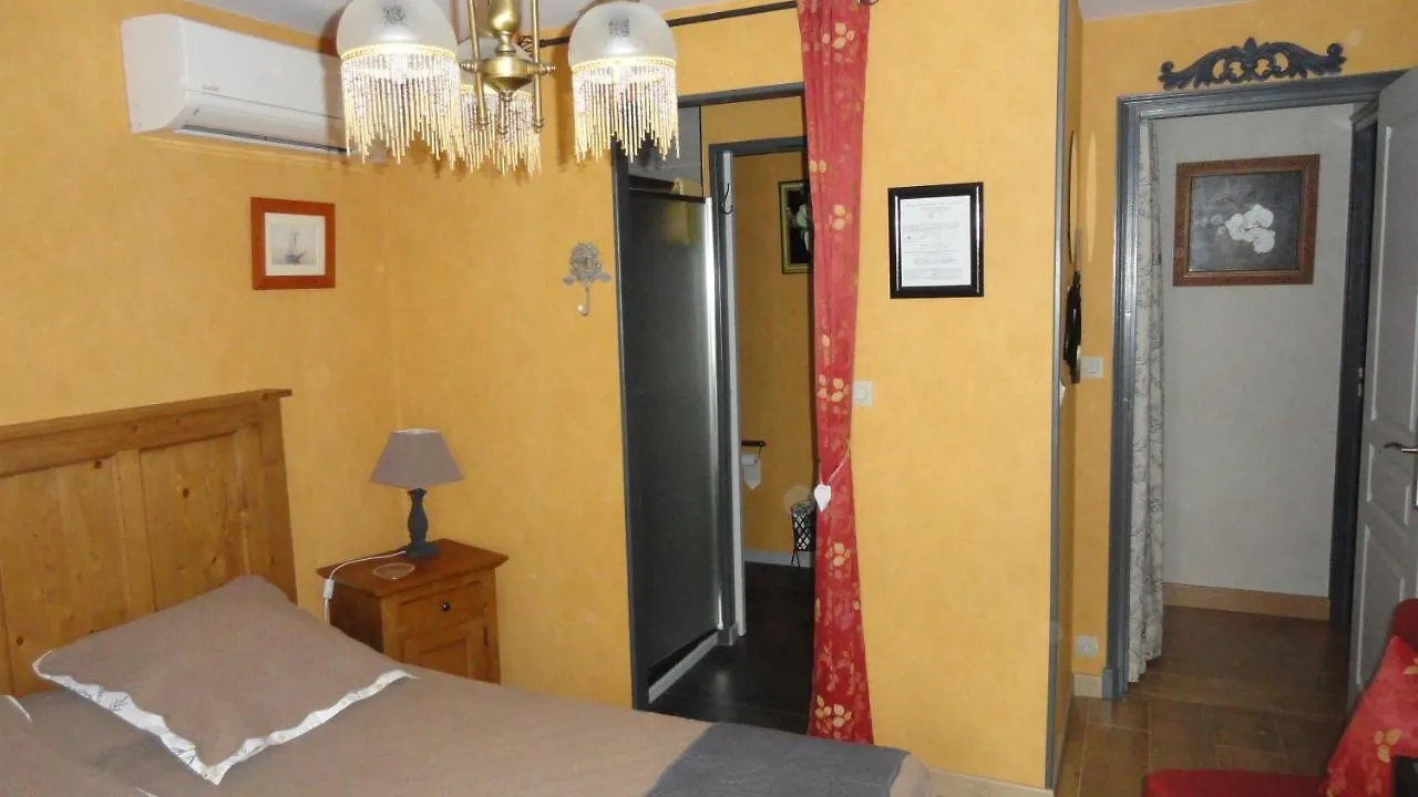 Guest house L'Oree Des Chenes Hotel Saint-Bonnet-Troncais France